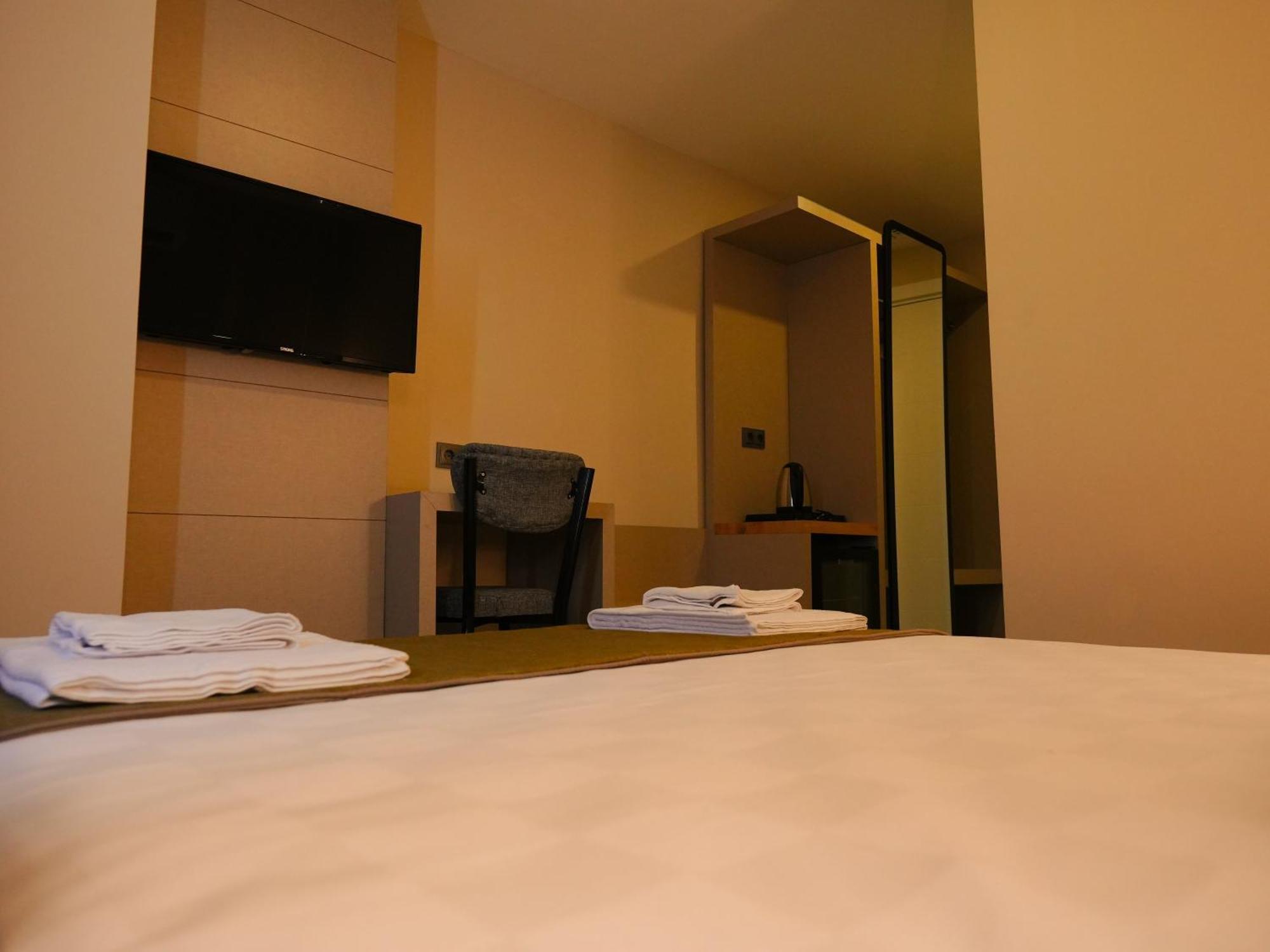 Bonnie City Hotel Antalia Esterno foto