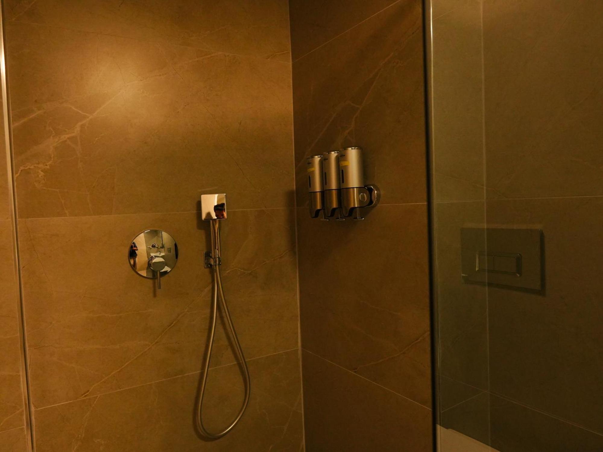 Bonnie City Hotel Antalia Esterno foto