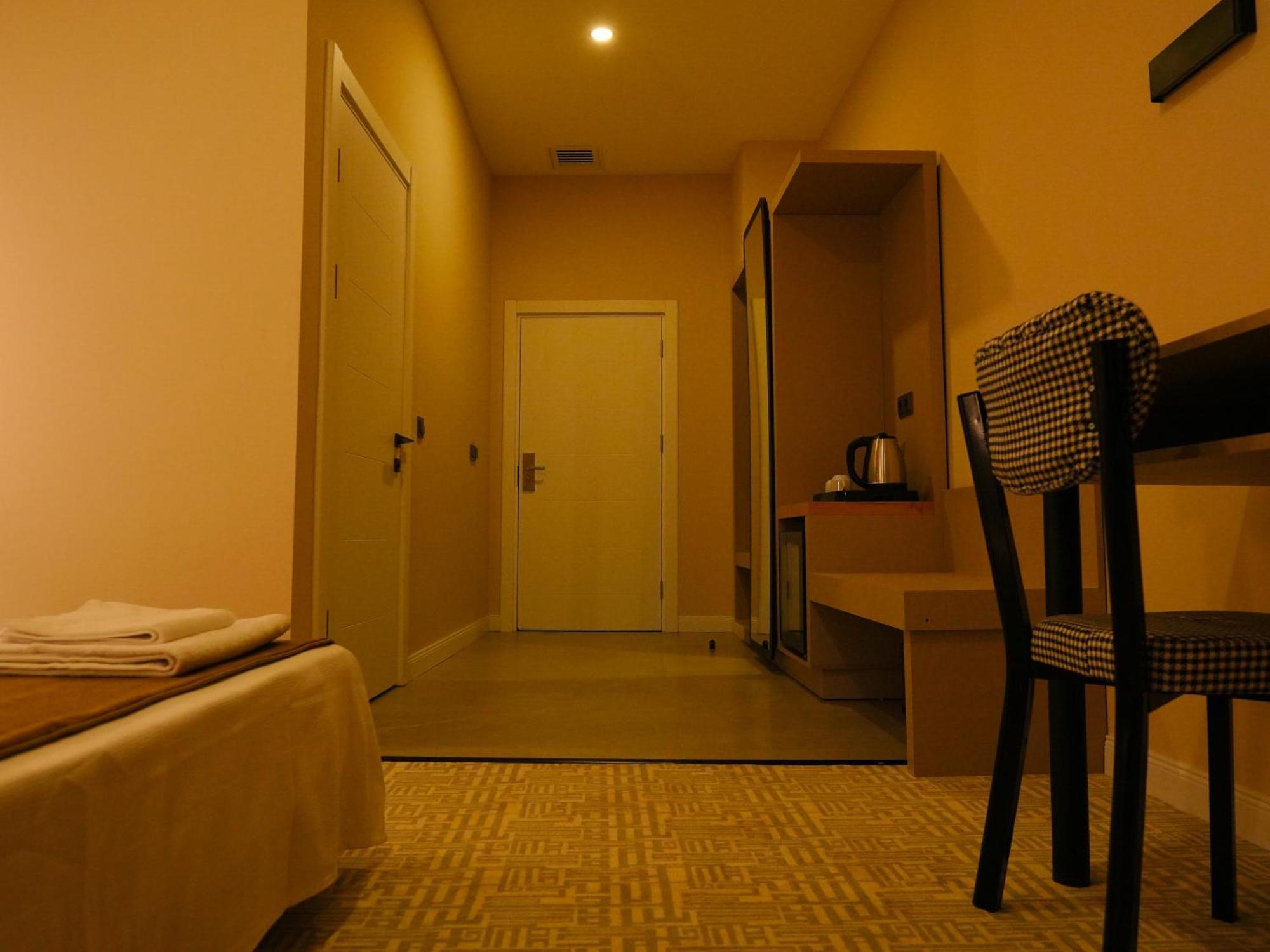 Bonnie City Hotel Antalia Esterno foto