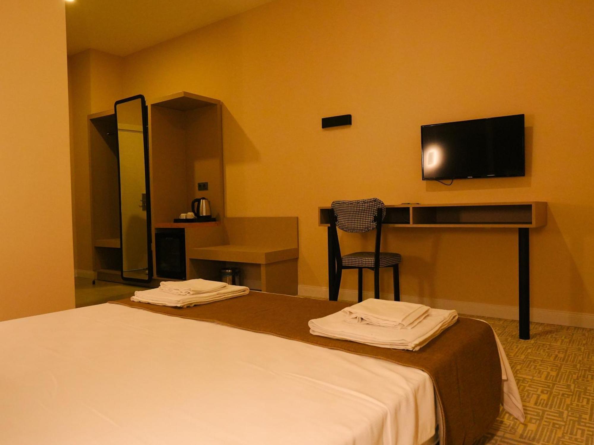 Bonnie City Hotel Antalia Esterno foto