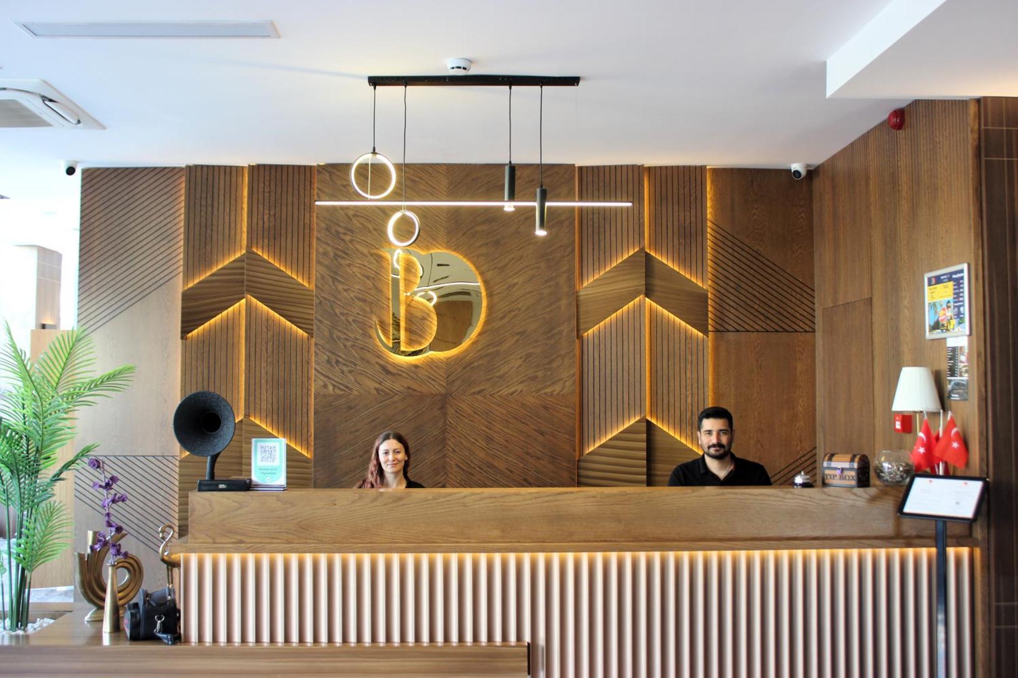Bonnie City Hotel Antalia Esterno foto