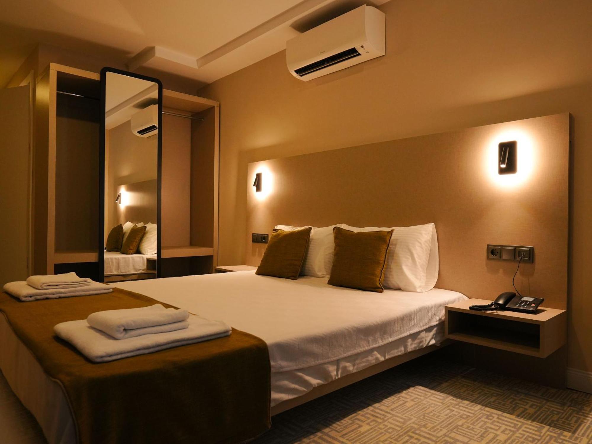 Bonnie City Hotel Antalia Esterno foto